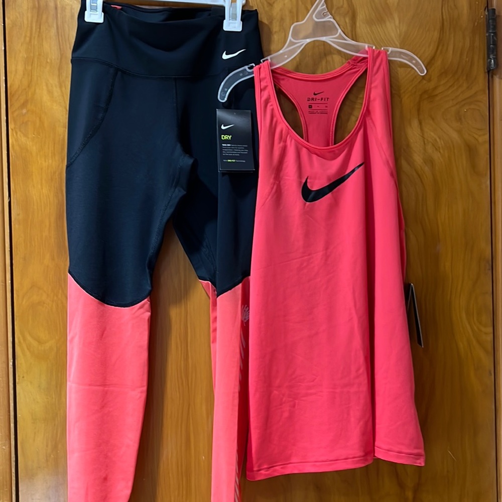 NWT Nike dry fit coral leggings & racerback tank top